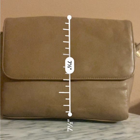 Tan Purse - Picture 7 of 7